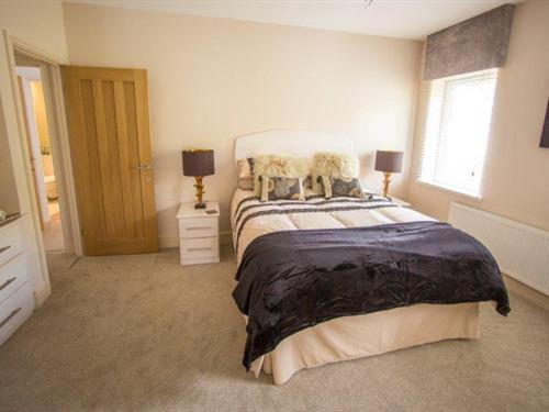 Queen Bee&B Merthyr Tydfil Exterior foto